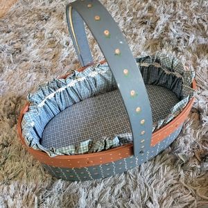 Vtg Oval Bentwood Basket Cushion Floor & Moving Handle Gathering Eggs?Small Pet?